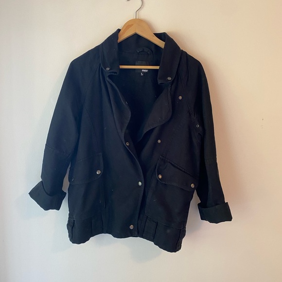 Wilfred Free Raydar Jacket
Black Denim
Great condition
Size M - Picture 5 of 6